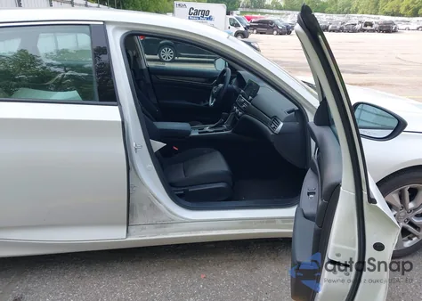 2018 Honda Accord Lx z USA, uszkodzony, nr VIN 1HGCV1F1XJA241162